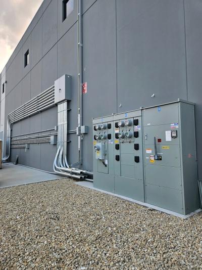 https://ampmfg.com/assets/uploads/images/installation_photos/brooklynpark_walgreens.jpg
